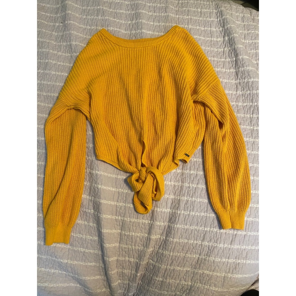 Hollister sweater